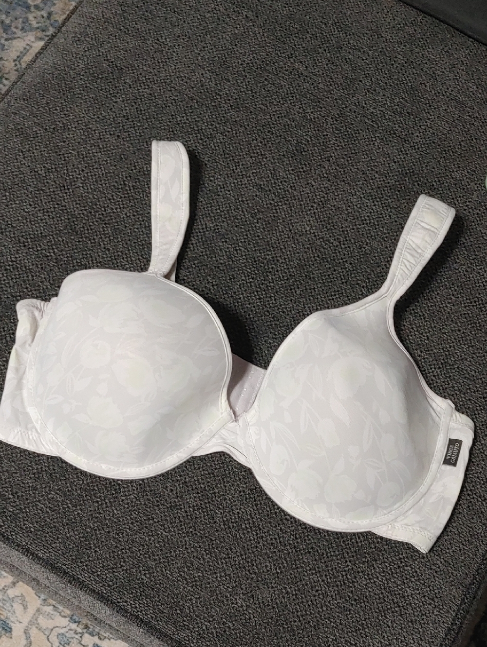 Vince Camuto White, Gray & Sage Floral Moulded T-Shirt Bra Underwire 42D